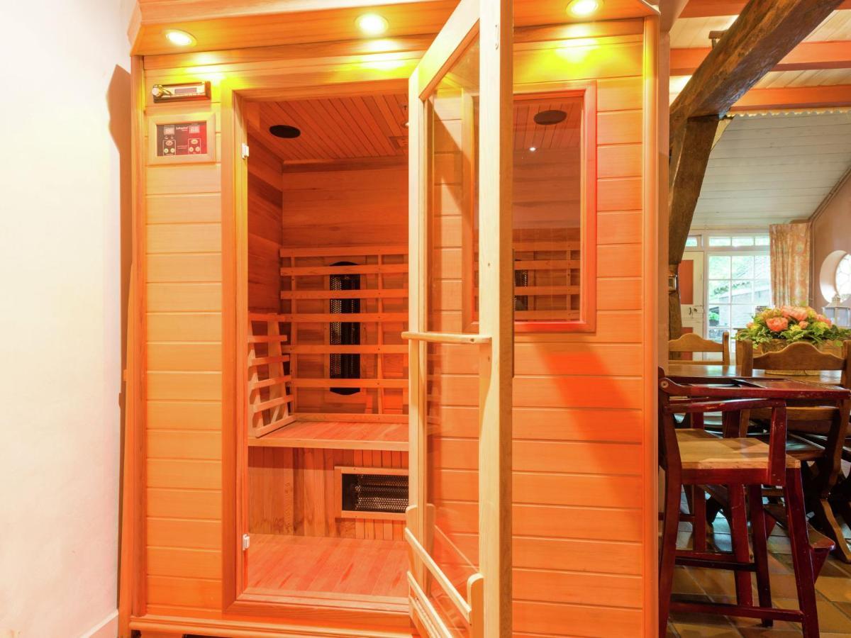 Quietly Located Farmhouse With Sauna And Hot Tub Balkbrug Esterno foto