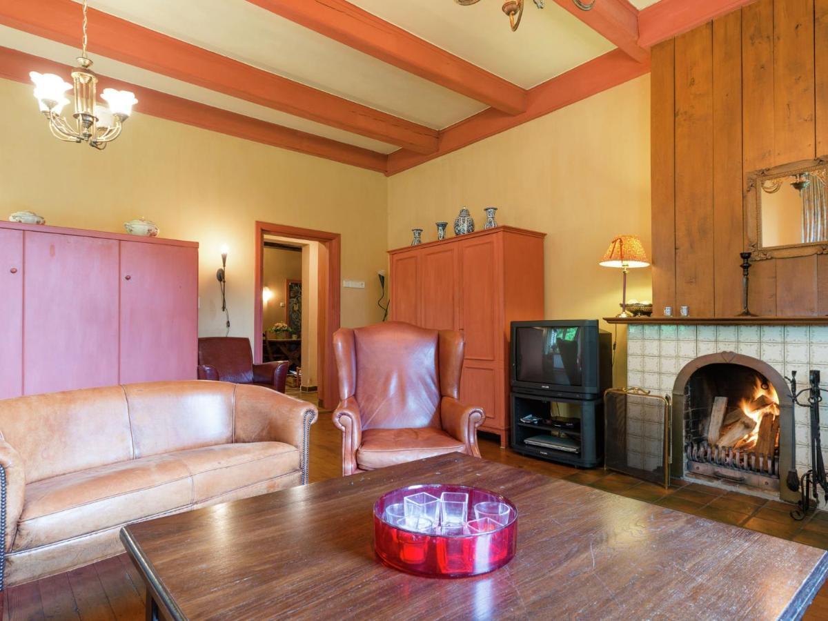 Quietly Located Farmhouse With Sauna And Hot Tub Balkbrug Esterno foto