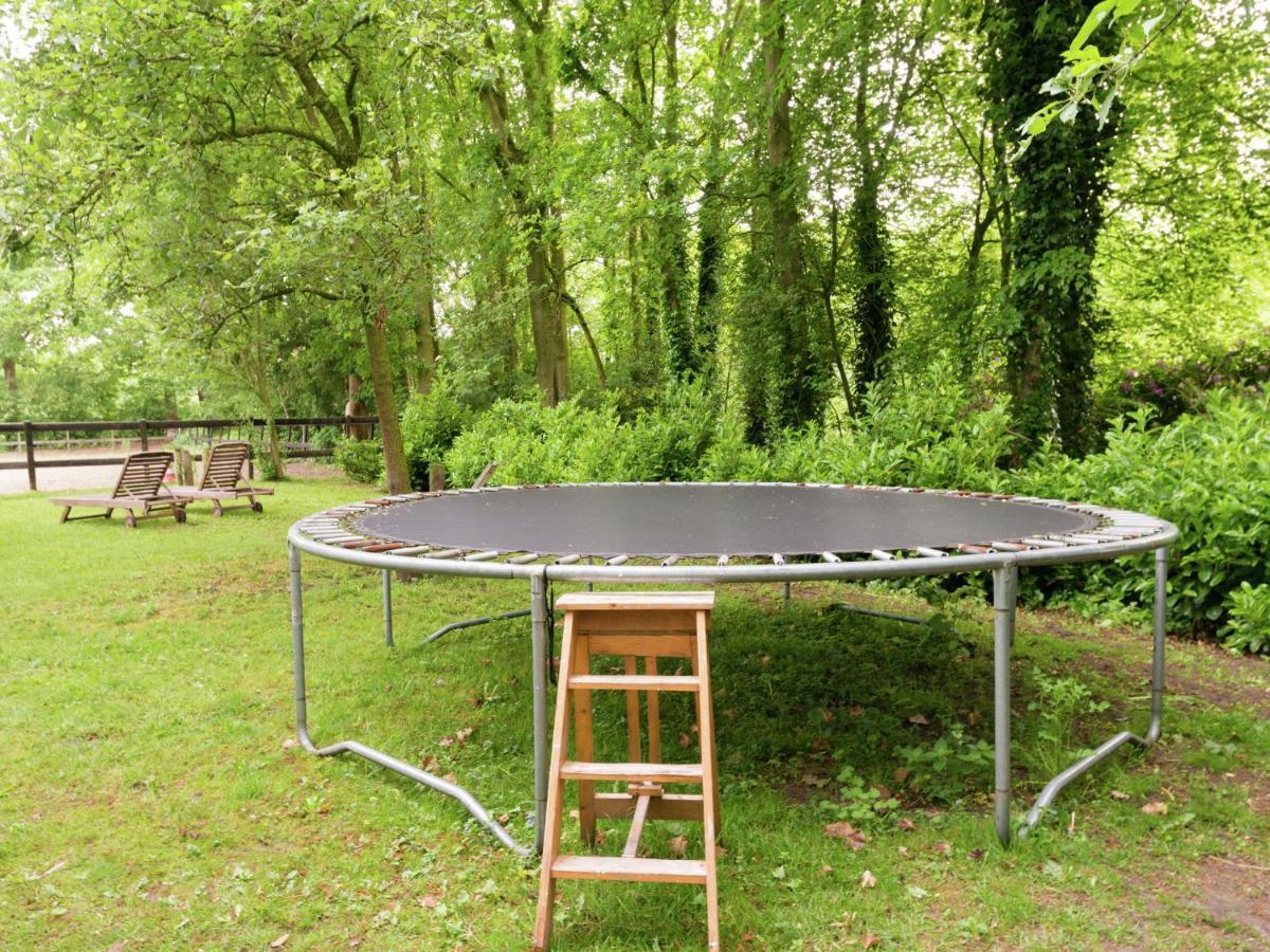 Quietly Located Farmhouse With Sauna And Hot Tub Balkbrug Esterno foto
